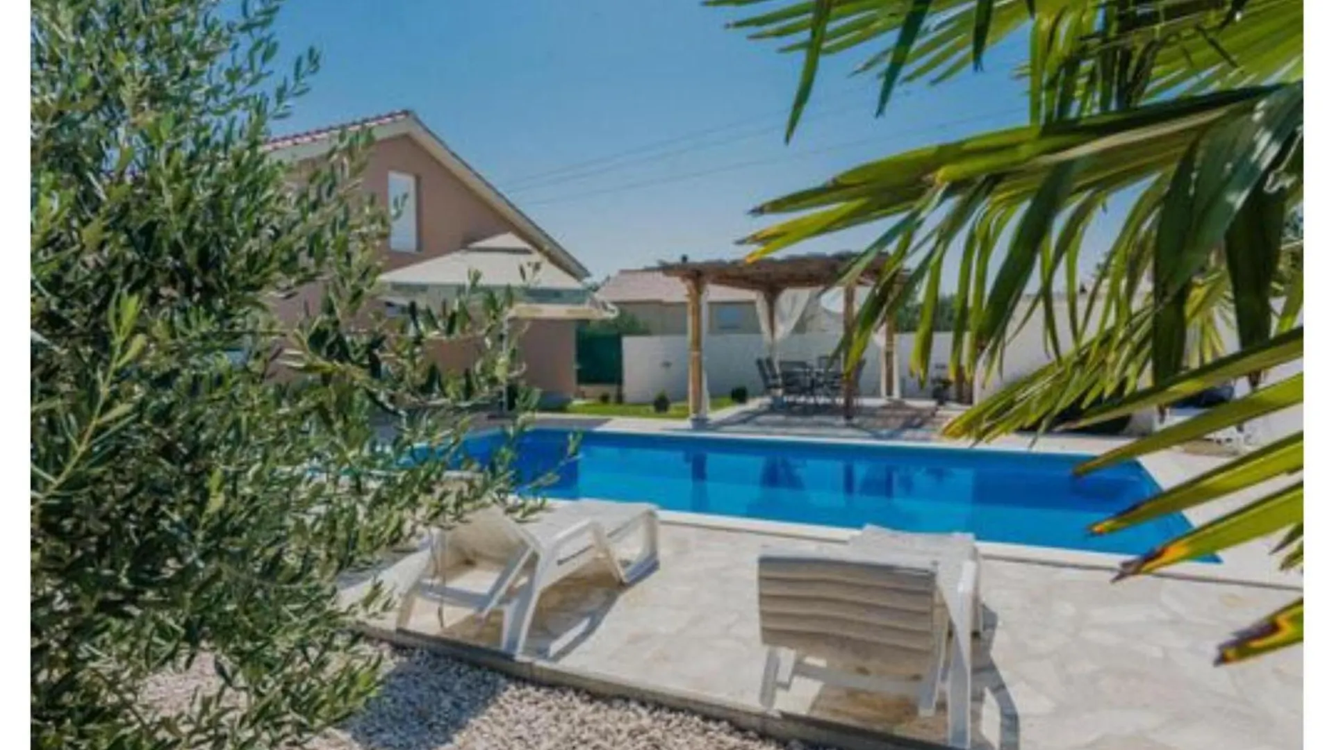 Holiday House Mell With Pool Policnik Holiday home